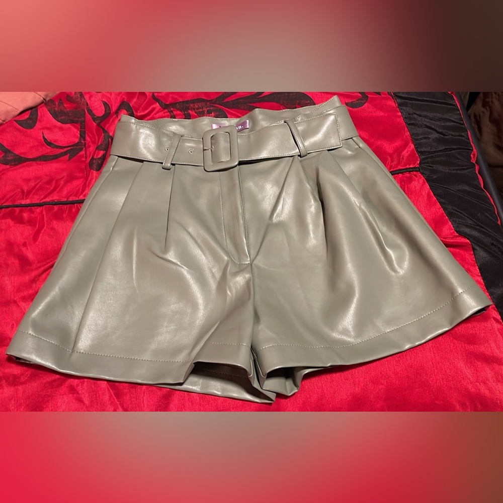 Beautiful green leather shorts. Brand: La Lavon Size: XS